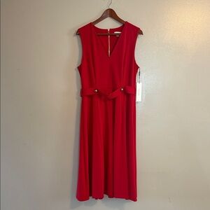 Sleeveless Red V-Neck Midi Dress with Waist Detail